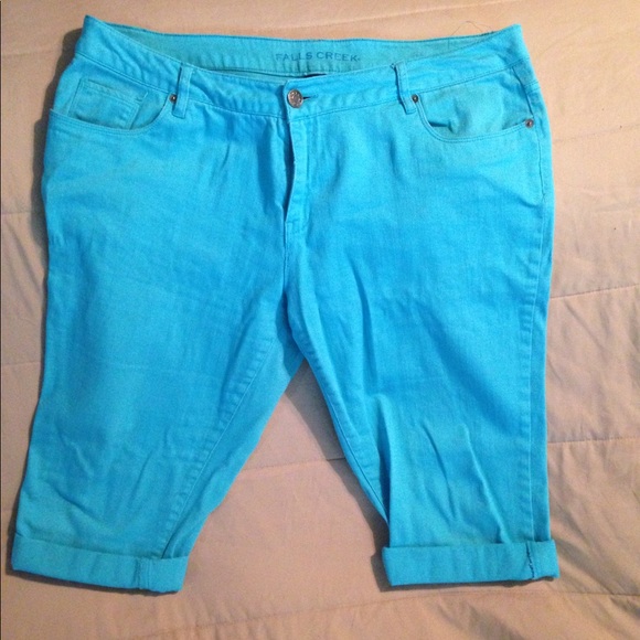 Turquoise stretch capris - Picture 3 of 8